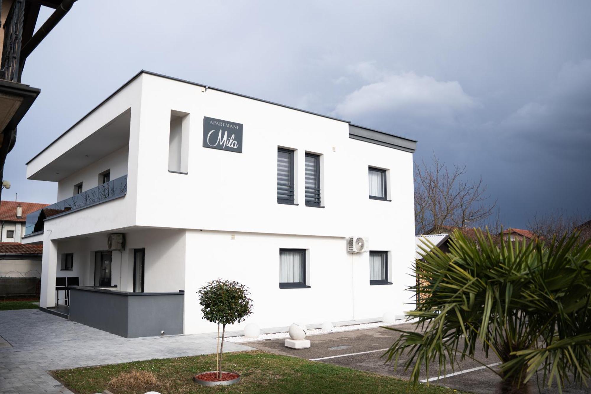 Apartmani Mila Laktasi Exterior photo