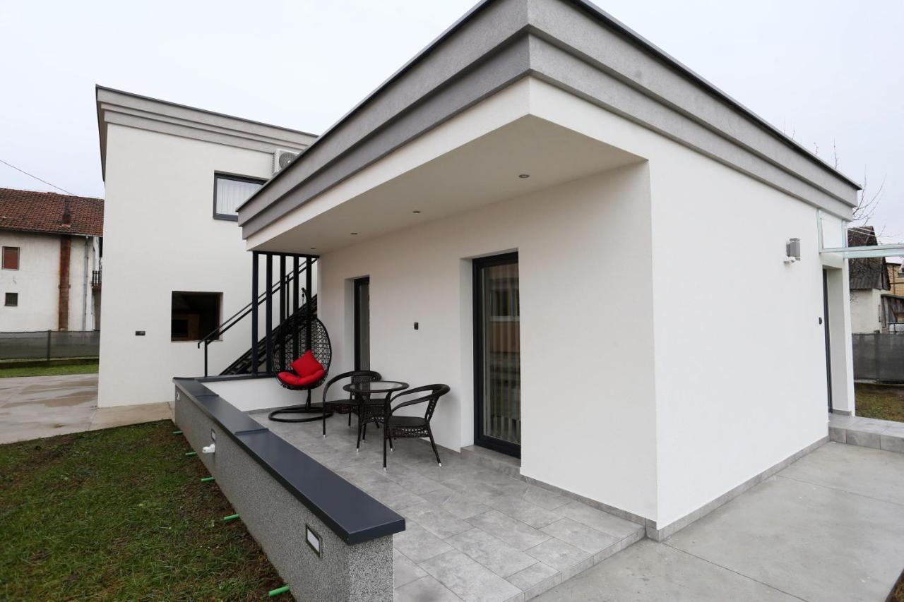 Apartmani Mila Laktasi Exterior photo